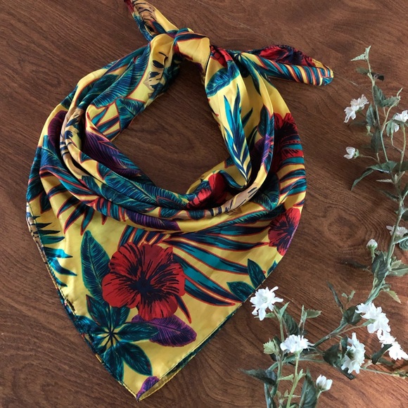 hawaiian print shawls